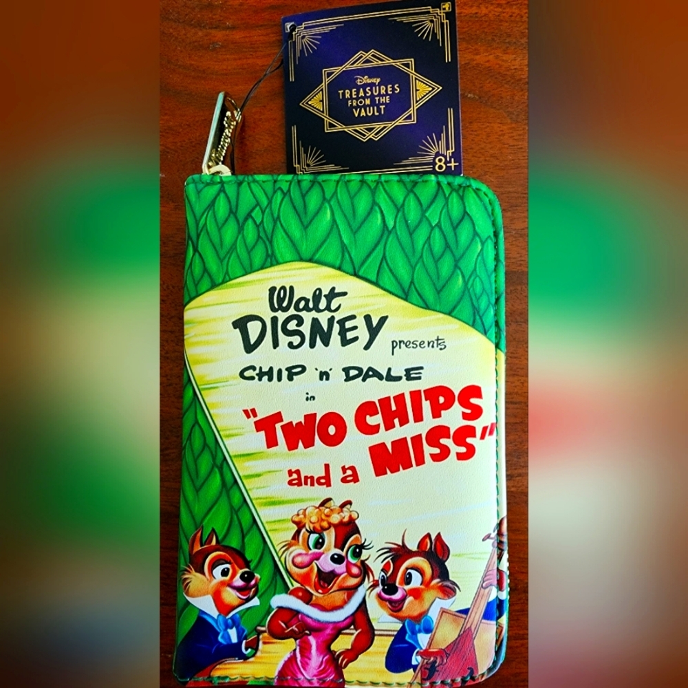 NWT Walt Disney Archives - Green Chip 'n Dale Wallet “Two Chips and a Miss”